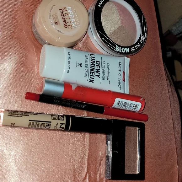 makeup bundle - Picture 1 of 3